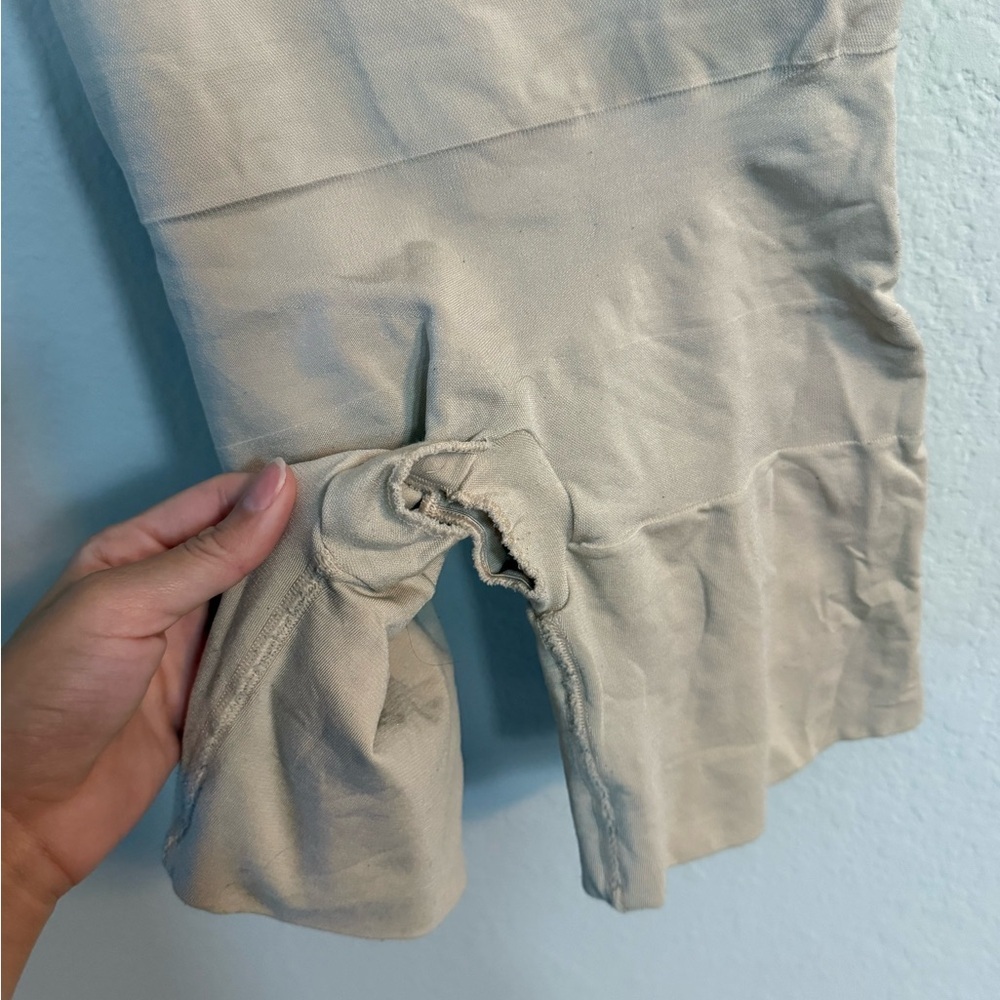 ASSETS by SPANX Women's Remarkable Results All-In-One Body Slimmer - Picture 12 of 12